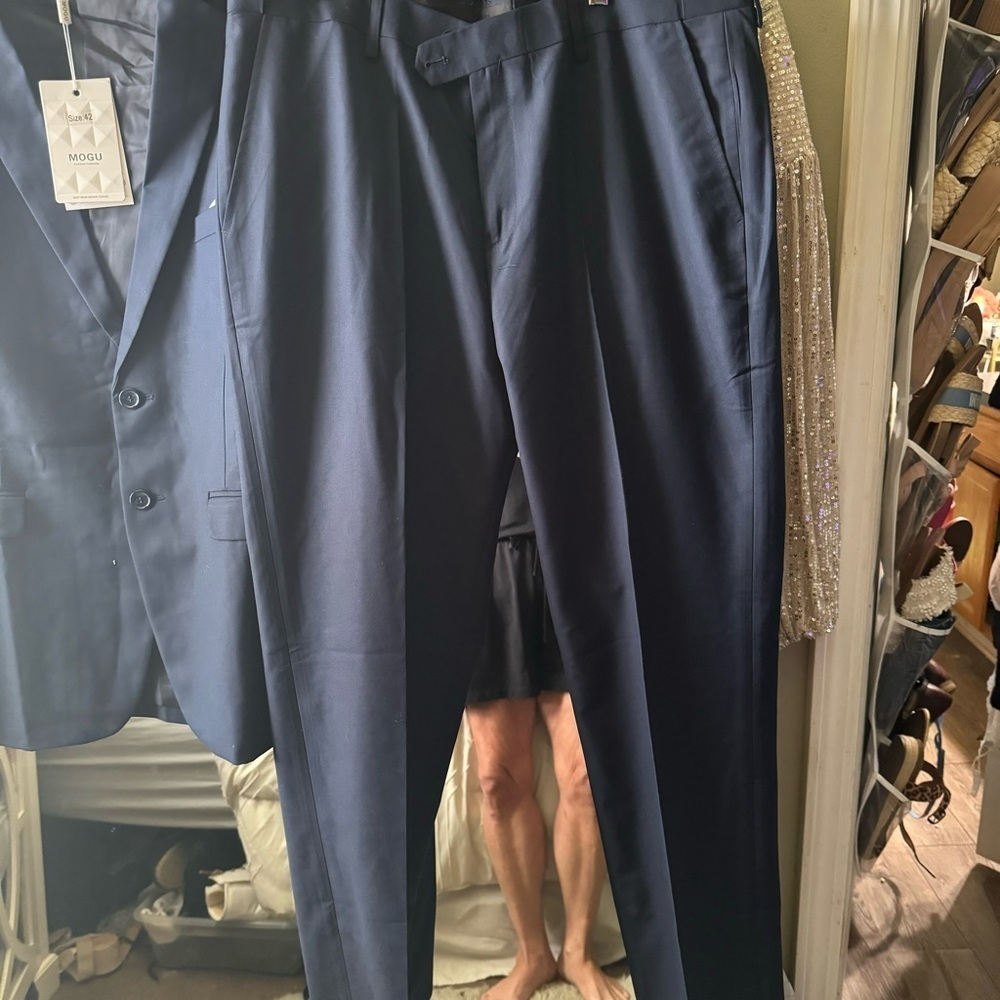 Men’s navy blue 3 piece suit - Picture 6 of 12